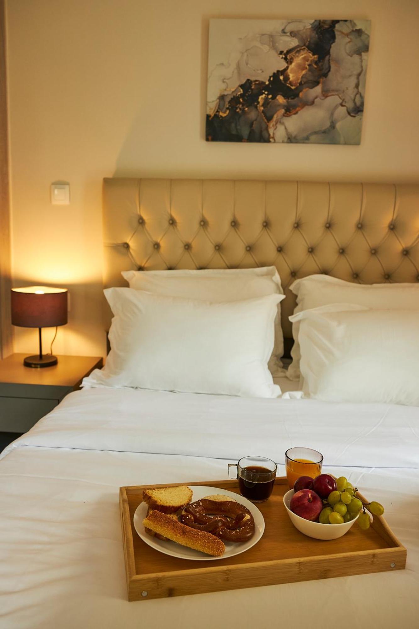 Marble Shine Apartment Near The City Center By Binobi! Tesalonika Bagian luar foto
